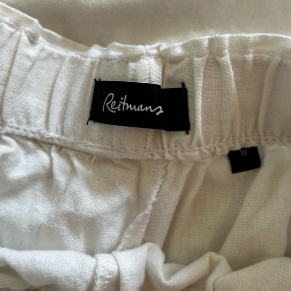 White shorts - Picture 3 of 3